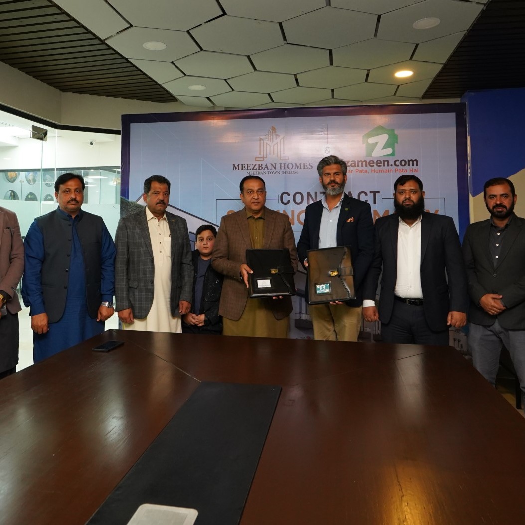 Contract Signing Ceremony ๐
Zameen.com partners with Meezban Homes, a gated residential community by Meezban Town, offering 5-marla villas at a prime location on Main GT Road, Jhelum.
Approved by the Municipal Corporation Jhelum and strategically located near major landmarks, the project promises a secure and well-connected lifestyle.