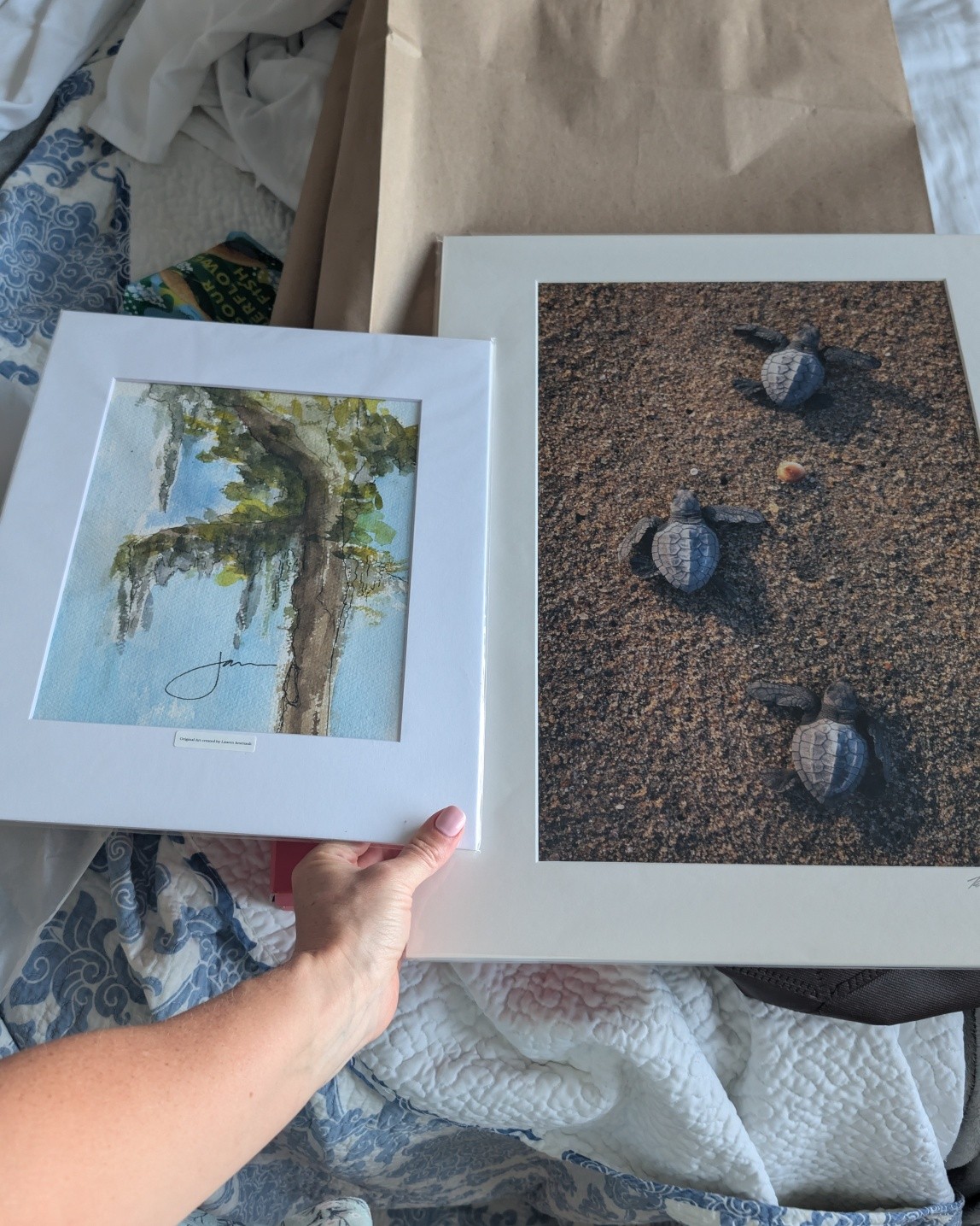 My week at the beach left me inspired by so many local artists! We even brought a few original and printed pieces home with us. Now time to find the perfect frames and get them hung up on the wall!!
#interiordesign #originalart #designinspiration #hhi