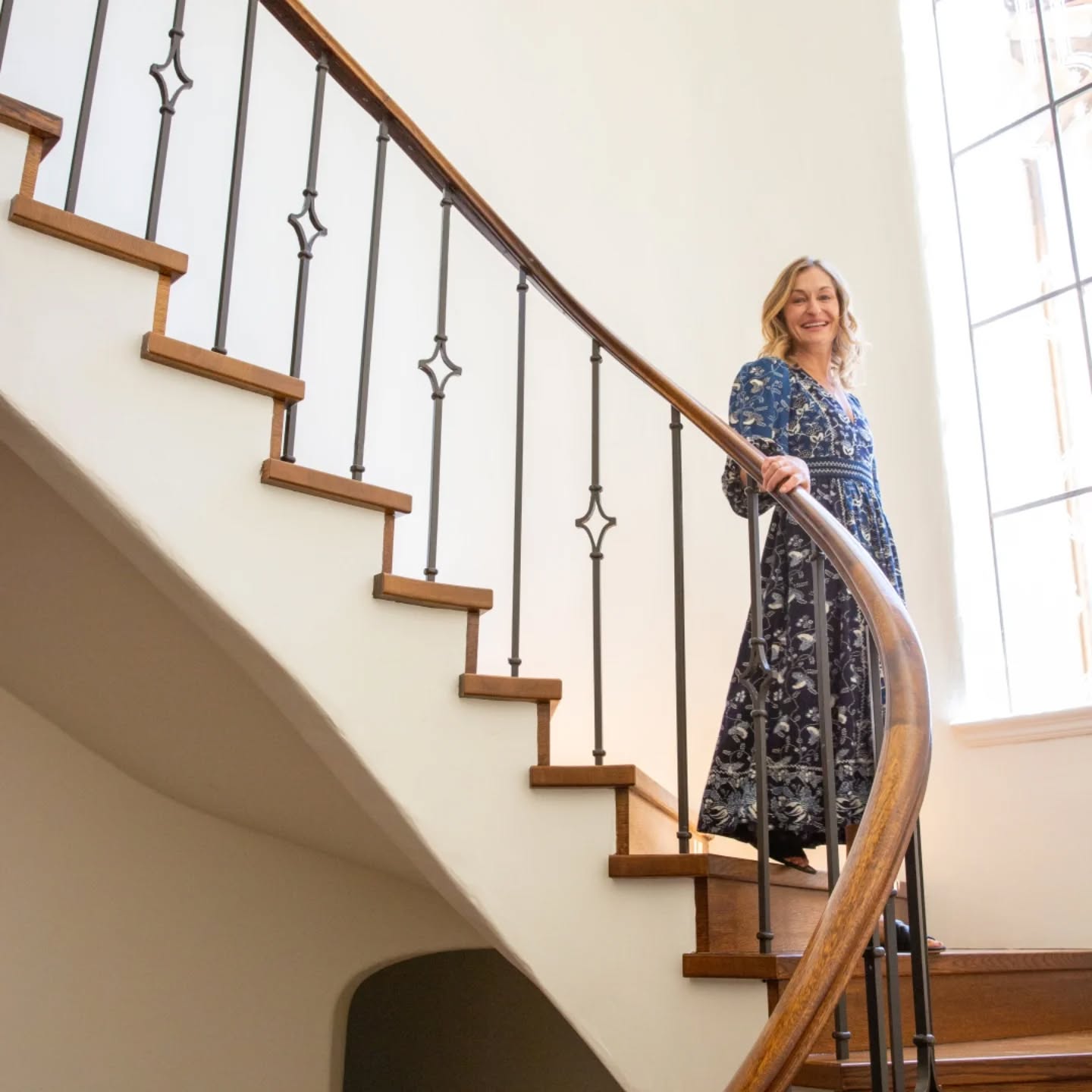 Walking into 2025 like...the organizing goddess that I am—and can be—for YOU!
#2025goals #organizeyourlife #organizationtailoredtoyou
#bayareaorganizer #amscotthome