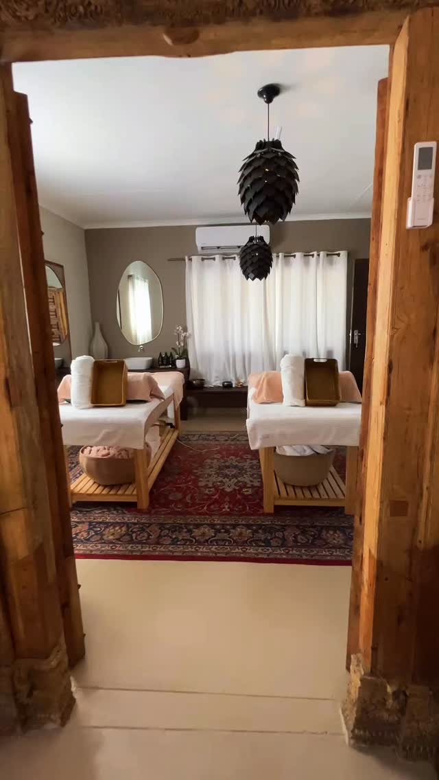 Game drives aren’t the only adventure.
Between sightings, you can sip cocktails (or have a nap) by the pool, spy on wildlife from the hide, shop for treasures in our gift boutique, get a massage, or even taste your way through South Africa’s finest wines. Grab some books and chill in the lounge or simply enjoy the quiet.
Tap on the link in our bio to explore our other activities and facilities.
#safari #africansafari #wildlifeofsa #wildlifesafari #wildlifeofinstagram #krugernationalpark #thornybushgamereserve #luxurysafari #luxurysafarilodge #travelsouthafrica #southafricasafari #big5 #conservation #thisissouthafrica #soulful_moments #wildlife