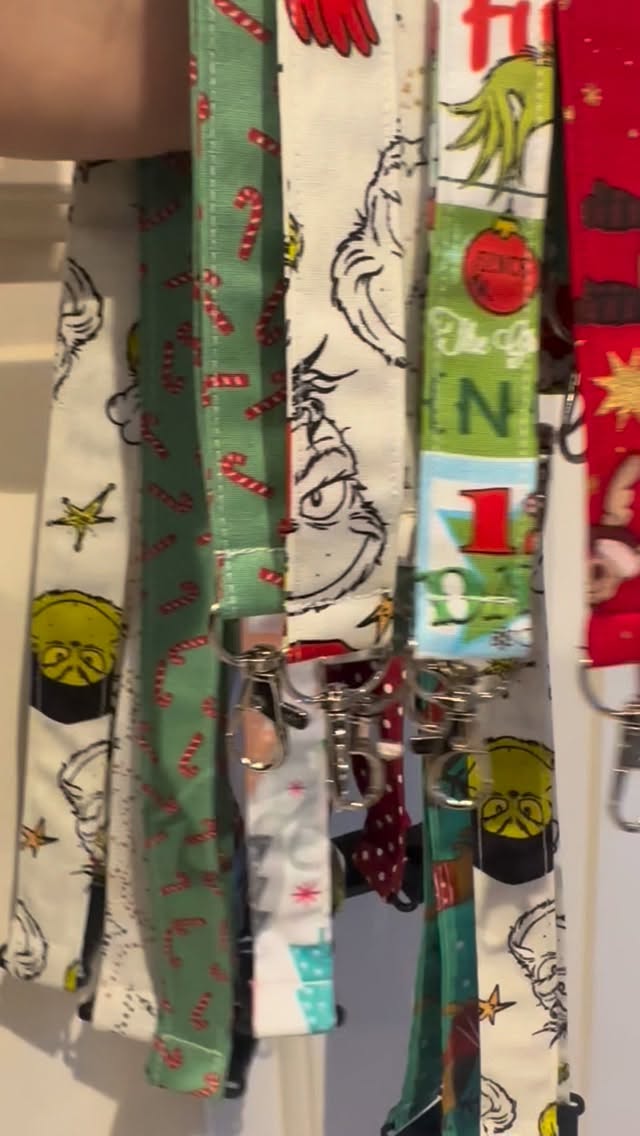 Order ASAP if you’re after Christmas Lanyards as some fabrics are already running low (green candy cane in particular!)
All available lanyards are listed on the lanyard page of the website, or on the Christmas shop page.
#lanyards #lanyards #handmade #littledotsbows #smallbusiness #christmas #workaccessories #workwear