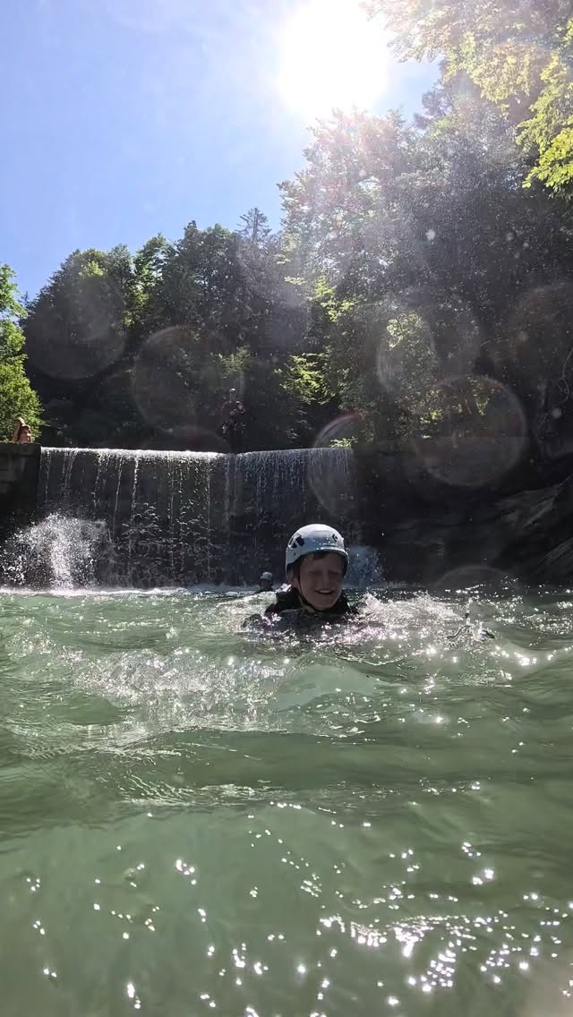 Gute Nachricht: Ab Juli stehen unsere FamilienCanyoningtouren wieder jede Woche auf dem Programm! 🤩
📍Gütle, Dornbirn
#familiencanyoning #kindercanyoning #canyoning #sommerferien #urlaubinvorarlberg