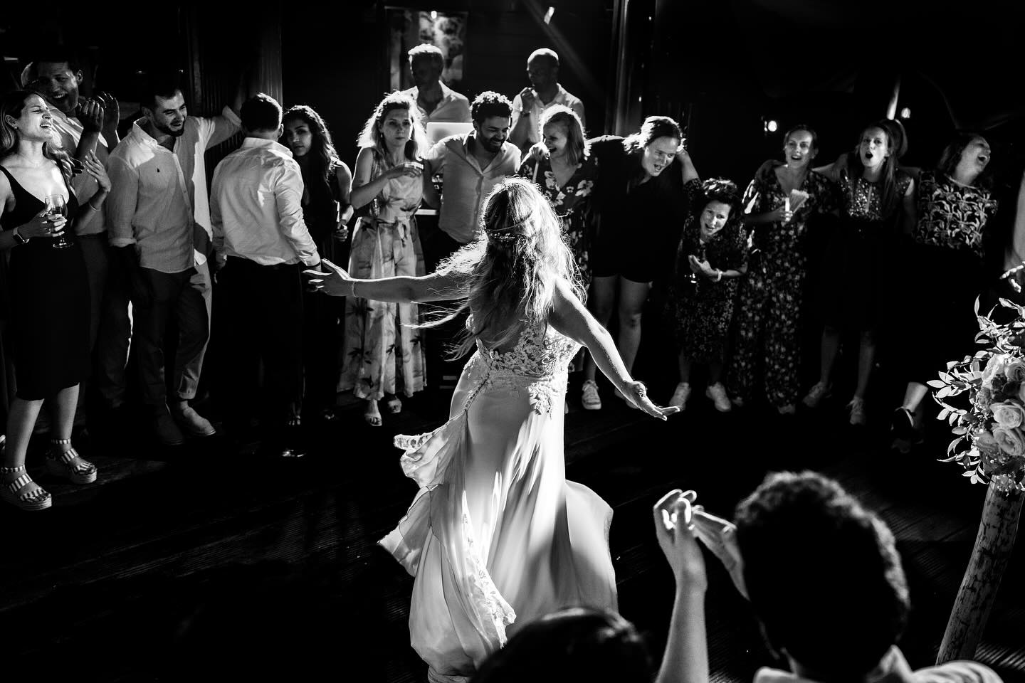 DANCE LIKE THERE IS NO TOMORROW
One of my nicest memories of the season 2023! The wedding of M&A, a French - Dutch couple celebrating their love in a beautiful cozy venue on the lake in Delft.
Loved to be part of their big day, such a lovely couple and amazing guests! It was a blast!
Credits: @fortuin_fotografie_
#wedding #engaged #bridetobe #weddinginspiration #weddingday #weddingplanning #weddingplanner #weddingideas