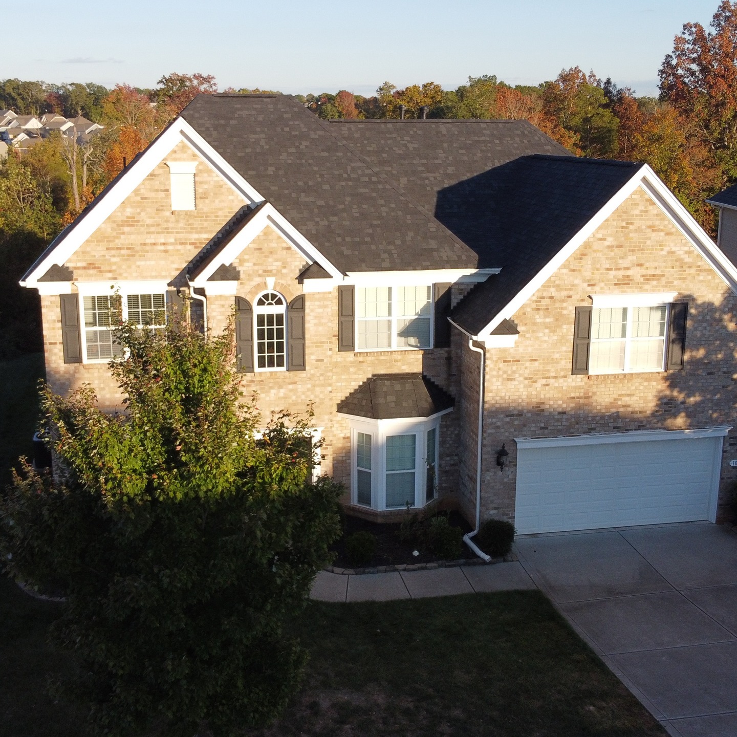 Owens Corning Shingles, (Onyx Black) Roof approved by the home owners insurance company for a full roof replacement.
