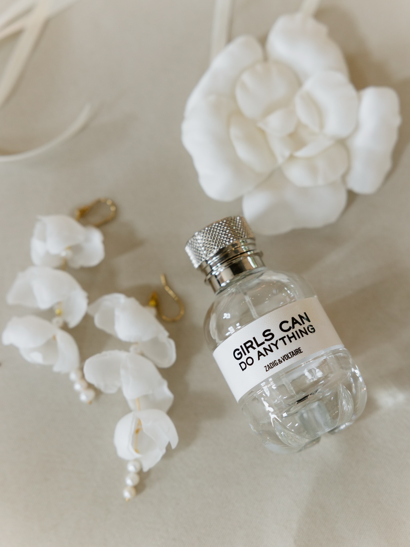 Your wedding day should be a reflection of you! Let the guests remember it with all their senses, and let it all scream YOU🌟 Your favourite scent, your favourite color, your most wanted shoes, your dream dress, your favourite songs, your dream man😜🤵🏻♂️let us help you incorporate it all together to form an elegant and beautiful wedding of your dreams ☺️
Planner: @ajaweddings
Foto & Video: @pasalic_studio
Florist: @whoiswedding
Location: @weingut_mussler
Accessories: @brautly.de
#hochzeitsplanerfrankfurt #hochzeititalien #hochzeitrheingau #hochzeitpfalz #weingutmussler #toscanawedding #weddingchampagnetower #moet