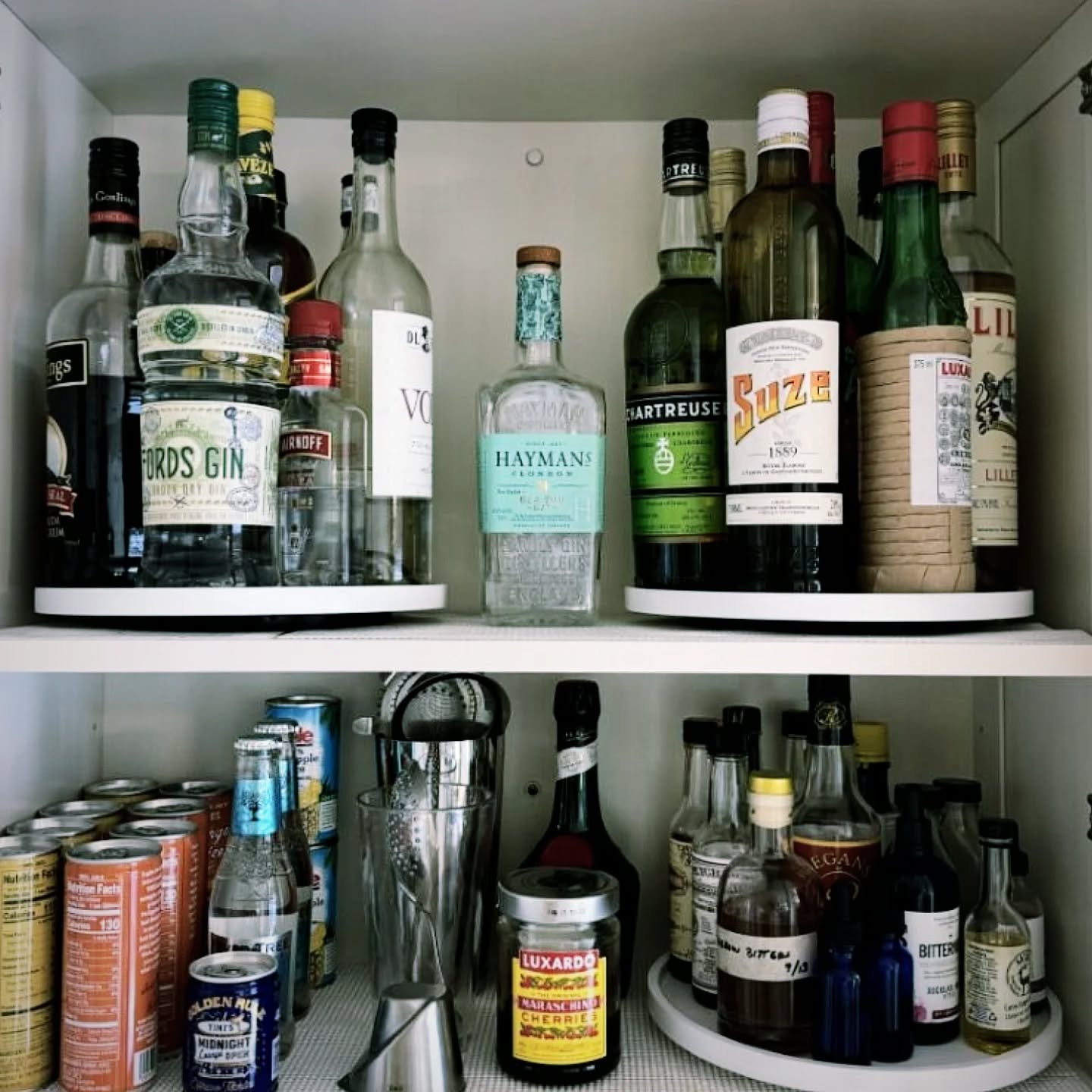 An organized bar cabinet increases efficiency, getting that drink in your hand faster. 😉 🍸
#organizeyourpantry #cocktailcabinetmakeover #professionalorganizer #bayareaorganizer #amscotthome