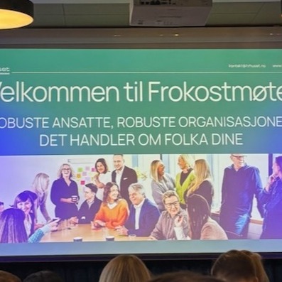 Anna og Marianne deltok på et engasjerende frokostmøte om «Robuste ansatte, robuste organisasjoner» med spennende innlegg fra psykolog Ingvild Pettersen og lege Kaveh Rashidi. En lærerik start på dagen med viktige perspektiver.