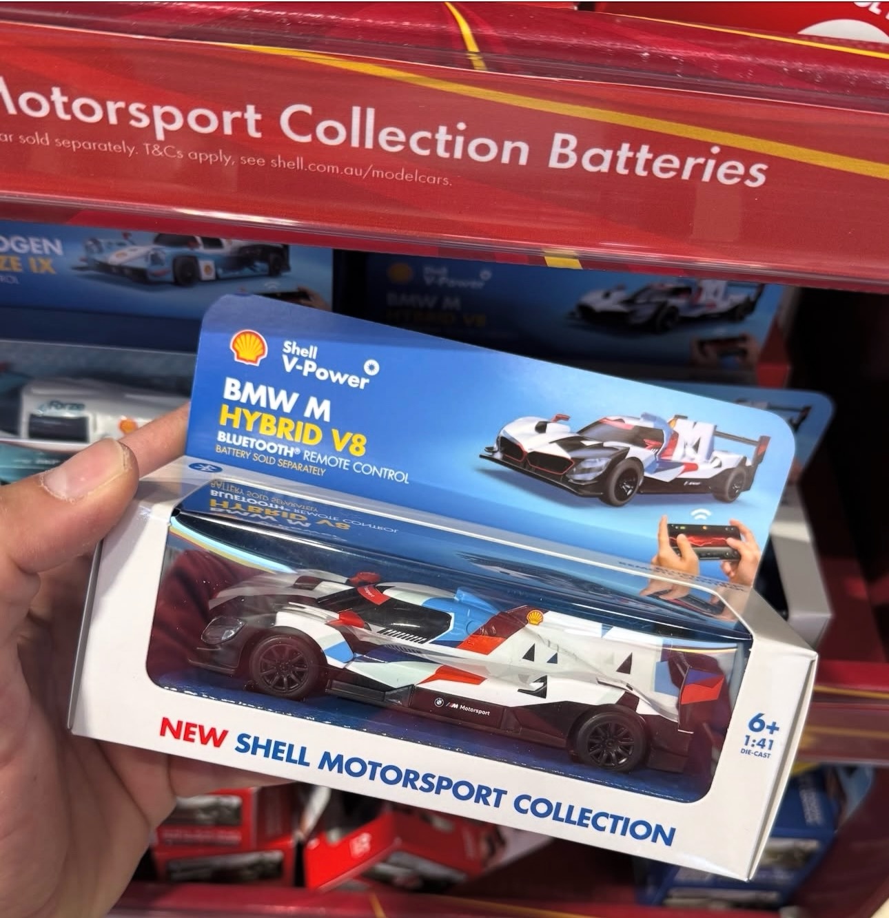 There are 8 models in total plus a super rare limited-edition one in the Shell Motorsport Collection. Did you score all nine rc cars?
📸 via @ig_maddiecast