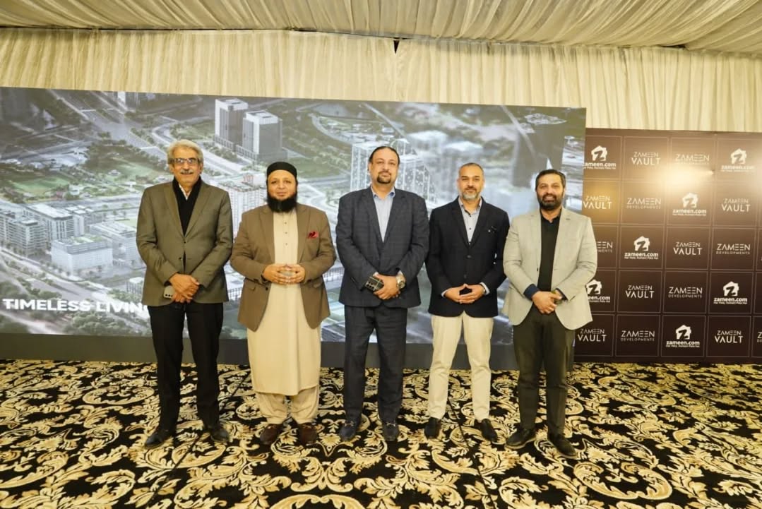 Live & Exclusive from Zameen Vault's Grand Open House Event Lahore!
🔑 Exclusively presented by Zameen.com & Zameen Developments
📅 Date: 21 December 2025
🕘 Time: 9AM - 9PM
📍 Location: Plot B-24-01, CBD, NSIT City Lahore