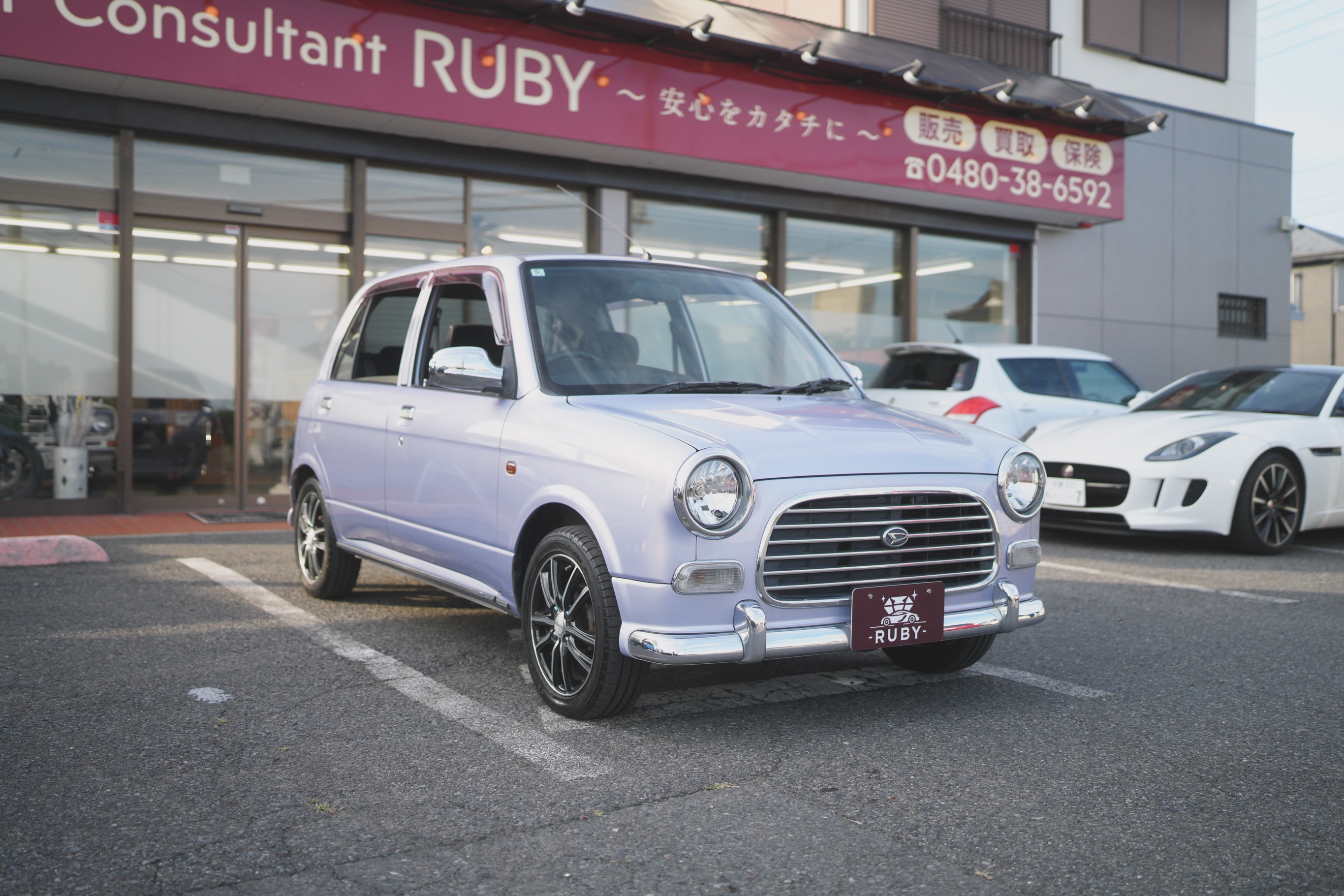今でも根強い人気を誇るミラジーノが入庫しました!
このラベンダーカラー、実車は写真以上におしゃれです。
最近は状態の良いミラジーノも減ってきています!
気になったらお早めにお問い合わせください!
#ミラジーノ #ミニライトスペシャル #ミラジーノミニライトスペシャル