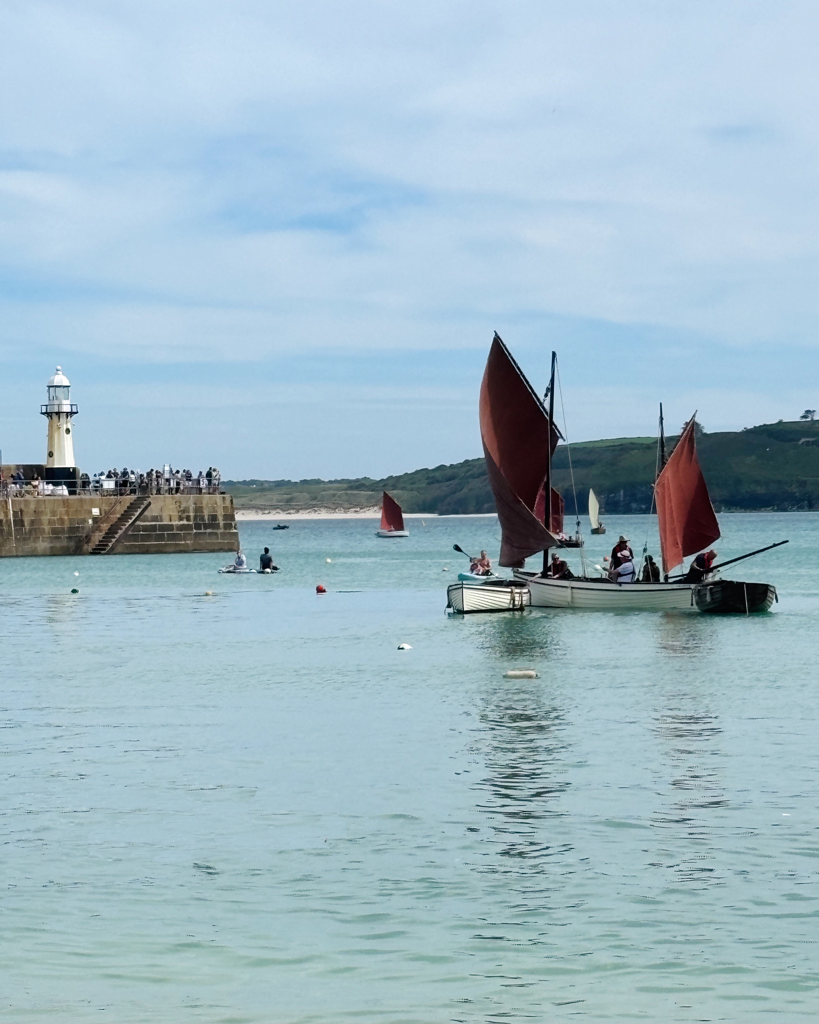 Red sails drifting across a glass‑calm St Ives Harbour — the whole afternoon felt made to float.
Traditional Cornish boats out in the bay last Saturday, moving slow and steady against the tide… two stills, one little video, and a harbour alive with weekend energy.
#stivesharbour #cornishsailing #barnabas #cornishheritage #boatsinthebay