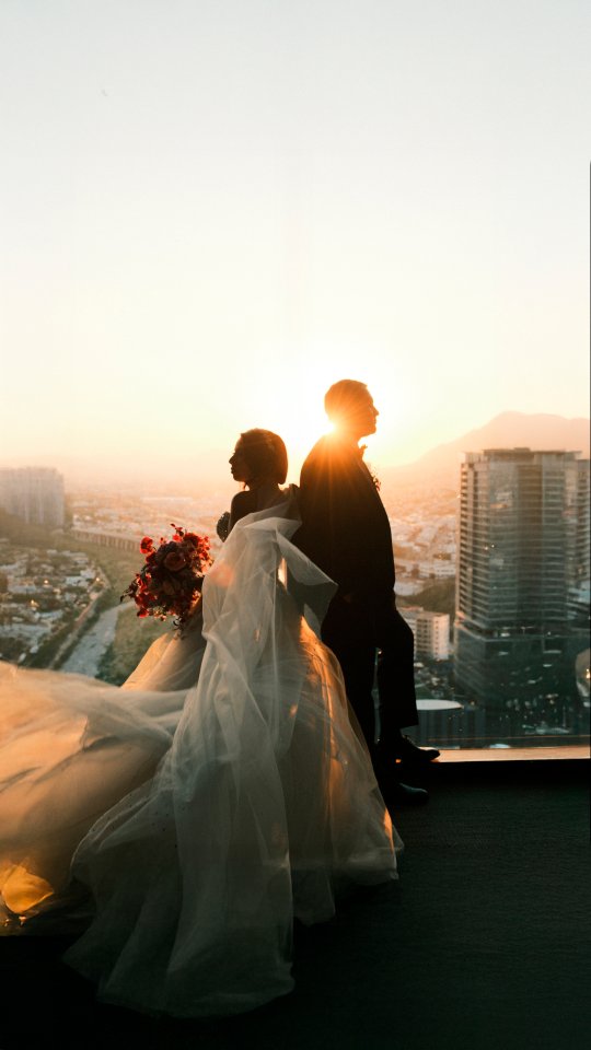 La boda de lily y Juan Carlos desde las montañas de Monterrey! Un poquito de fuji e IA
.
Definitivamente las bodas desde arriba son increíbles y mas con los landscapes de Monterrey donde se ve la ciudad tan maravillosa y mágica que tenemos.
Y esta boda estuvo llena de esta vibra romántica qué solo los atardecer de Monterrey nos pueden dar para la boda perfecta.
.
Bride. @lily_sounds
Groom. @jc.hdz23
.
The fantástic crew.
Wp. @foreverloveplanners
Venue. @luum.mty
Photobooth. @nudomty_
Music. @bandatitaniummty
.
#weddings #weddingphotography #weddingphotographer #weddingday #weddingphoto